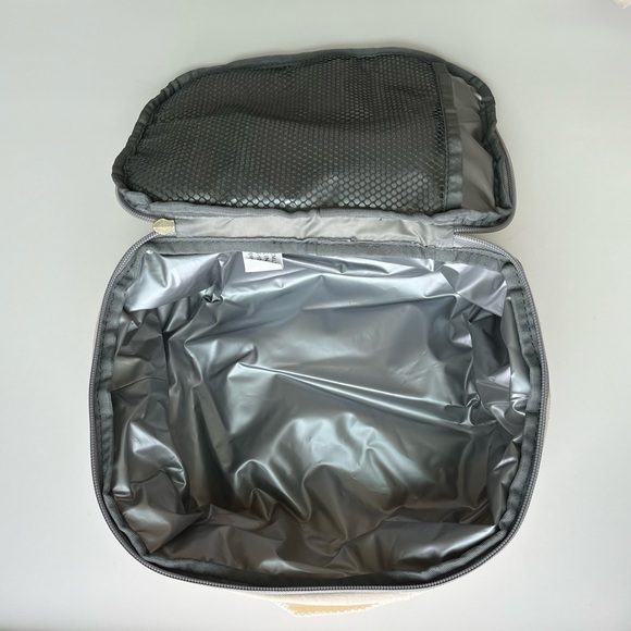 Thermal Bag NWOT | Cheese Shop vintage style white oat cream grey zip - Picture 2 of 6